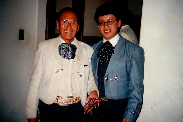Con don Jesús Rodríguer de Hijar, Mariachi de America, en Cuenca